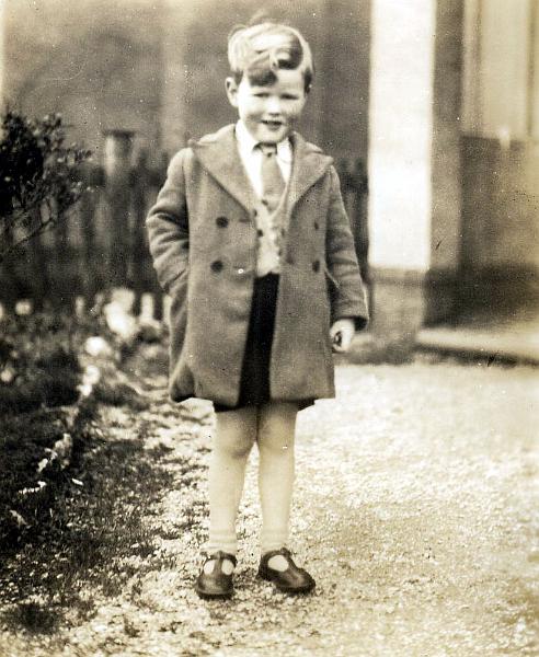 Roger003.jpg - North Wales, early 40's